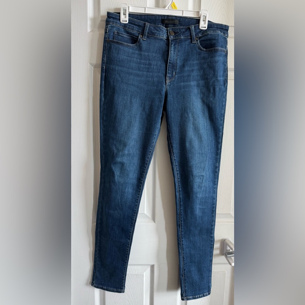 Uniqlo Women's Skinny Jeans in Dark Blue